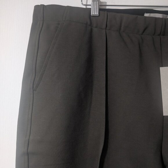 Everlane | The Dream Pant In Dark Forest Green - Picture 12 of 15